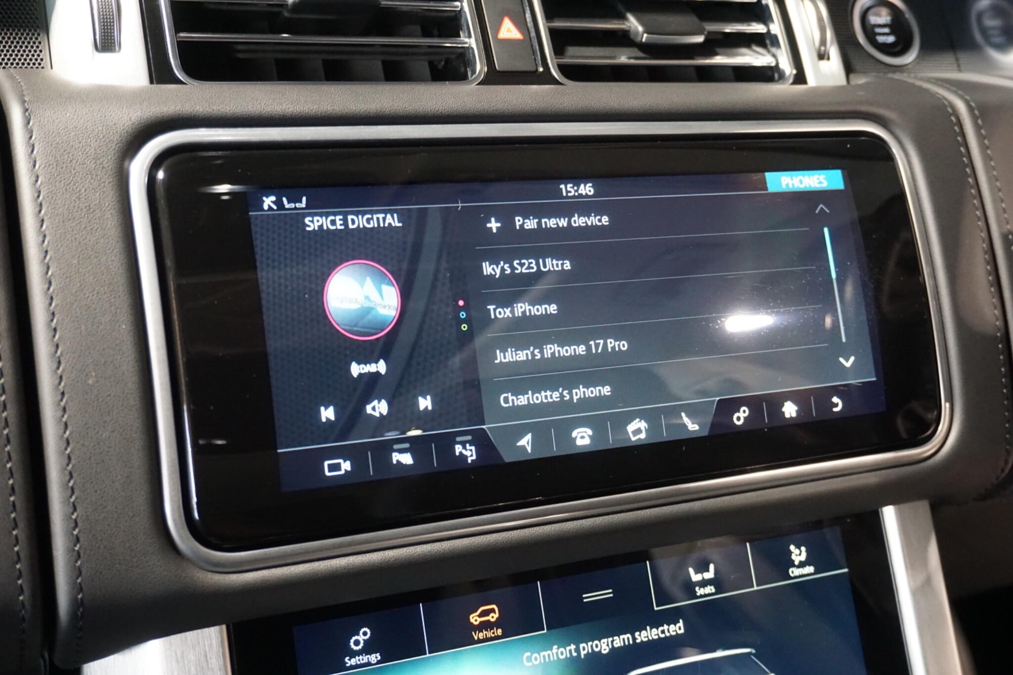 Land Rover Range Rover 2.0 P400e 13.1kWh Autobiography SUV 5dr Petrol Plug-in Hybrid Auto 4WD Euro 6 (s/s) (404 ps)
